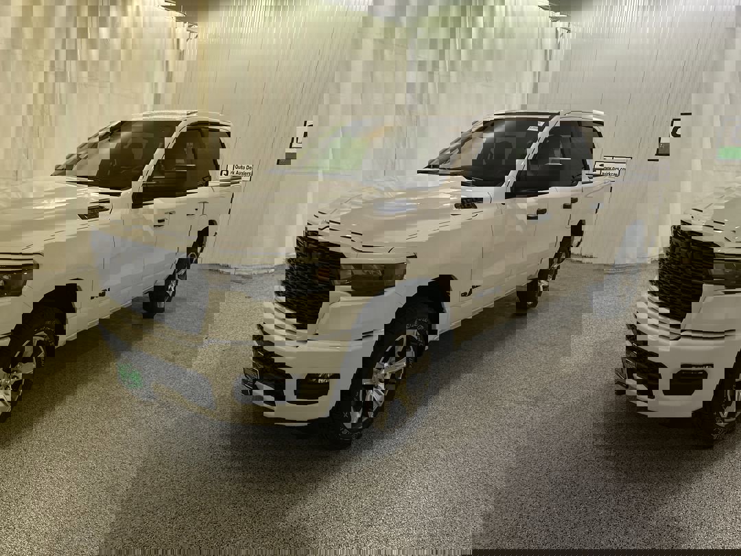 2025 Ram 1500 Tradesman photo 4