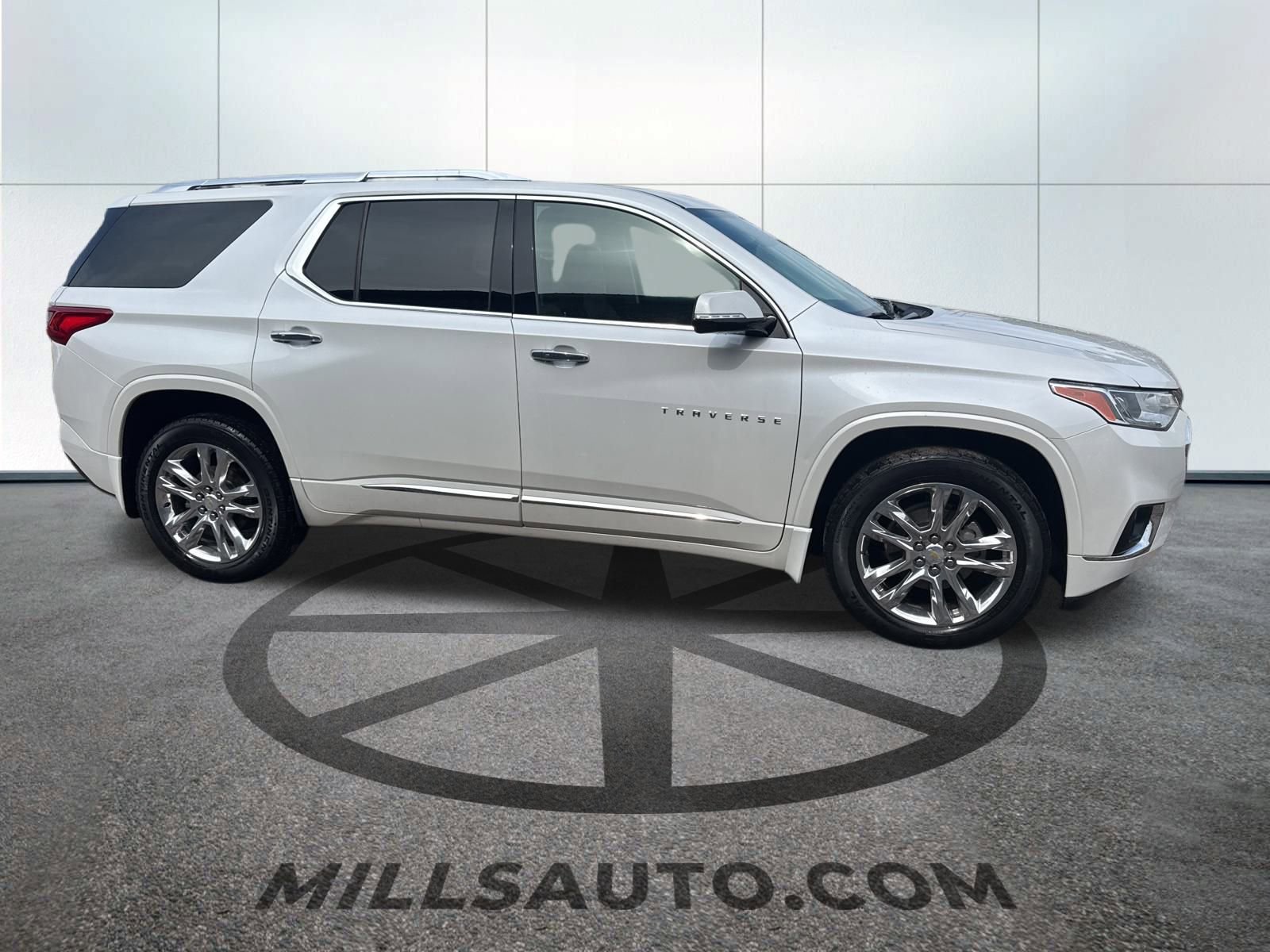 2018 Chevrolet Traverse High Country photo 2