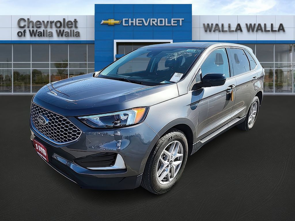 2024 Ford Edge SEL photo 2