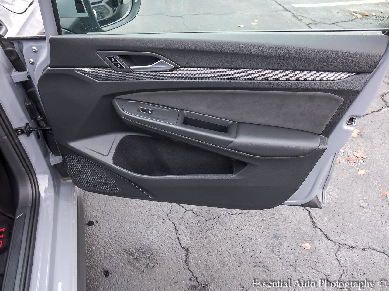 2025 VOLKSWAGEN GTI - Image 22