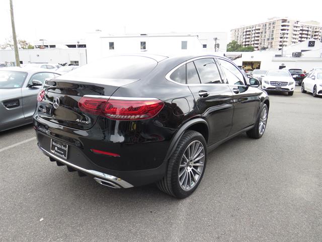 2022 Mercedes Benz GLC 300 4MATIC photo 3