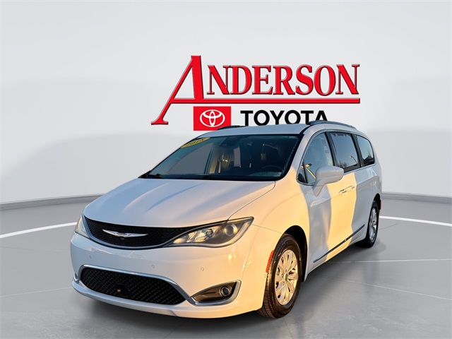 2018 Chrysler Pacifica Touring L Plus's photo