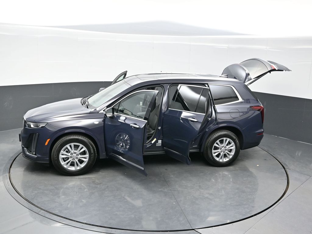 2025 Cadillac XT6 Luxury photo 31