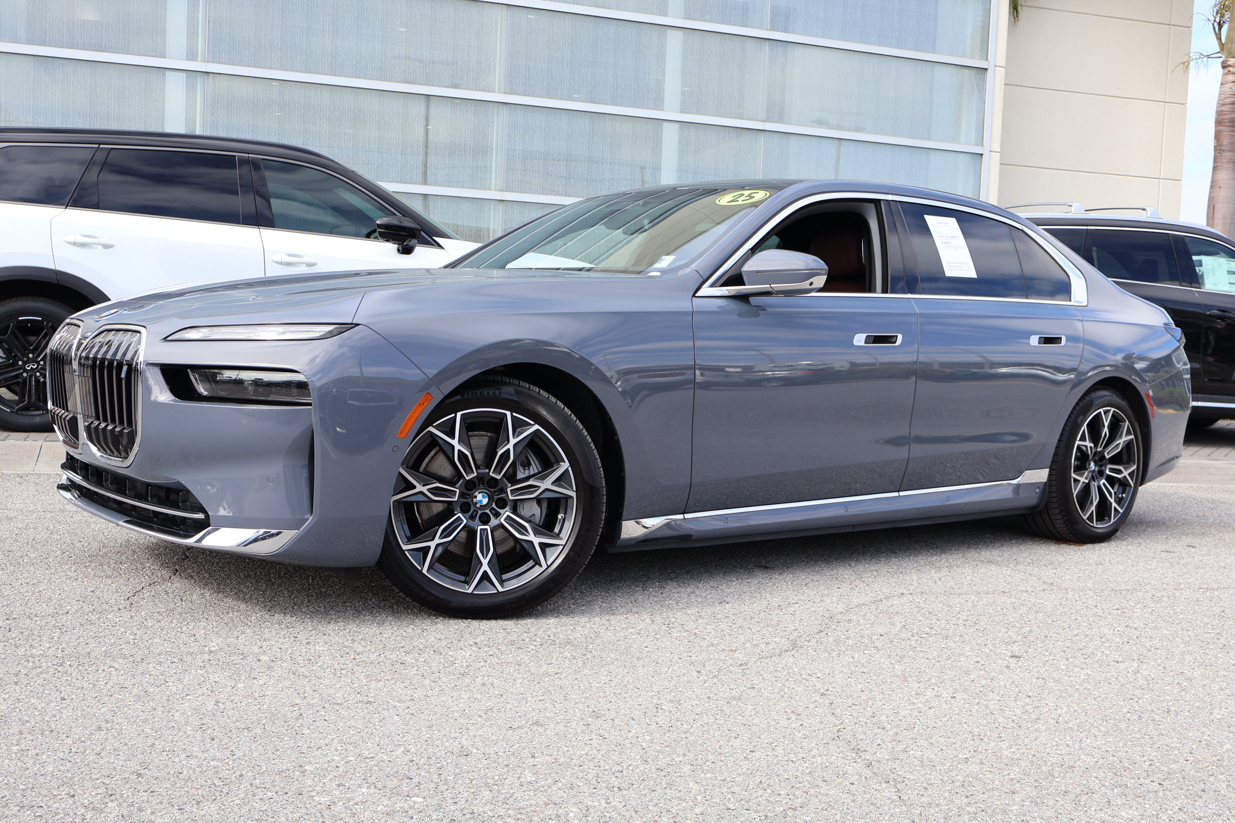 2025 BMW i7 60's photo