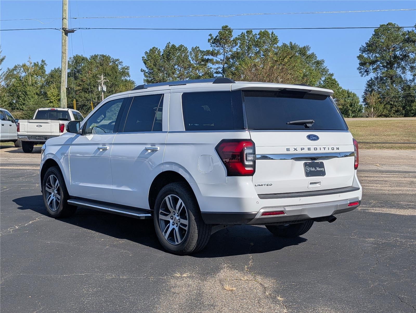 2023 Ford Expedition Limited photo 2