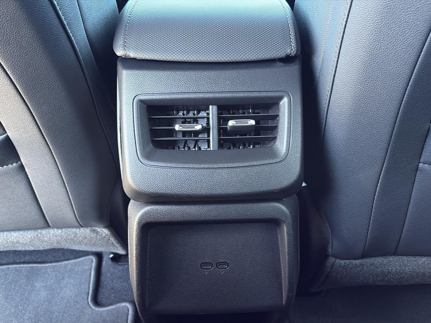 2024 Chevrolet Equinox EV 1LT photo 19