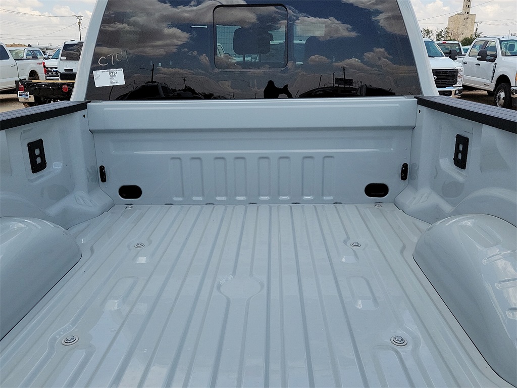 2025 Ford F-250 photo 15