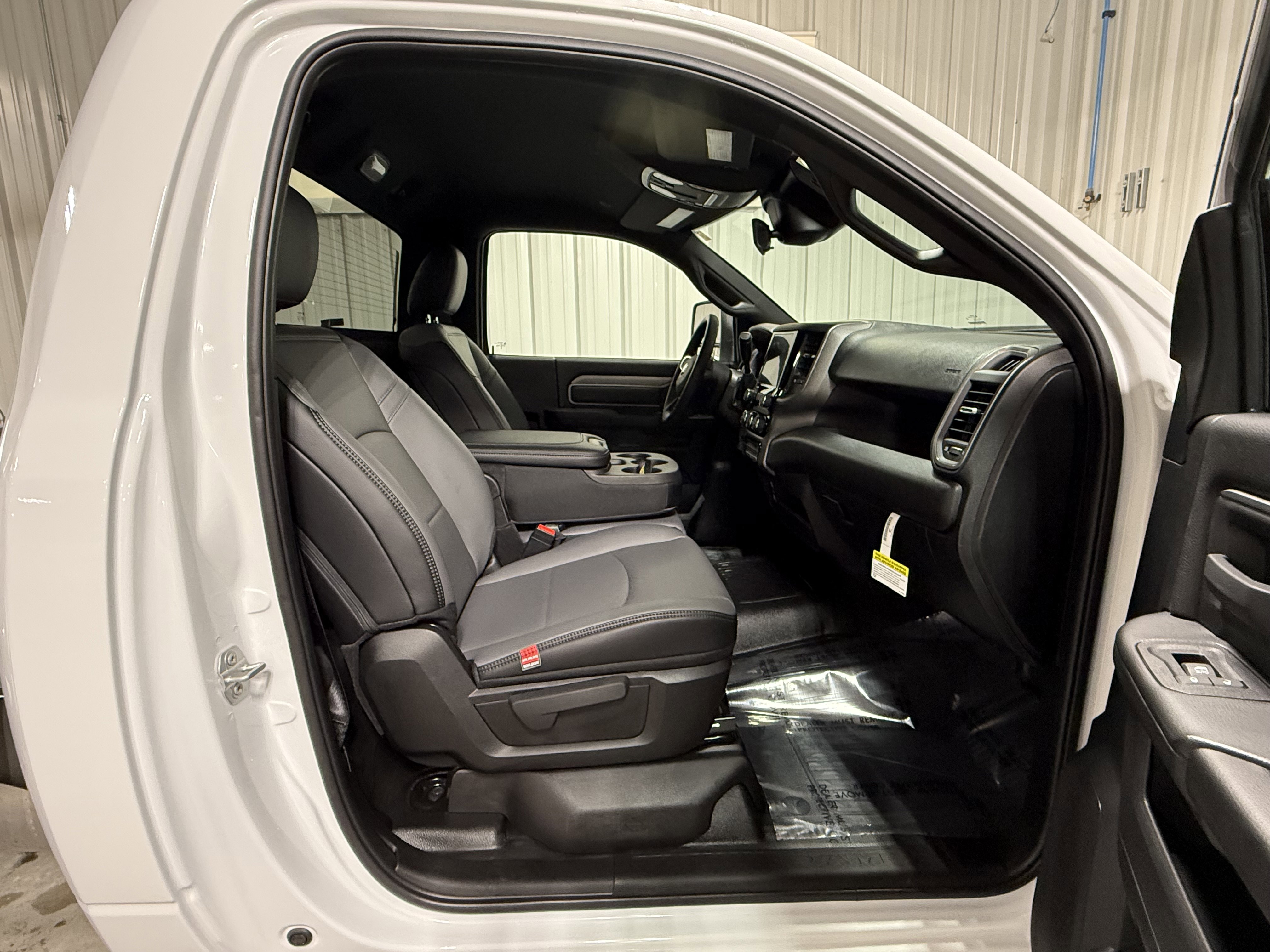 2026 Ram 3500 Tradesman photo 3