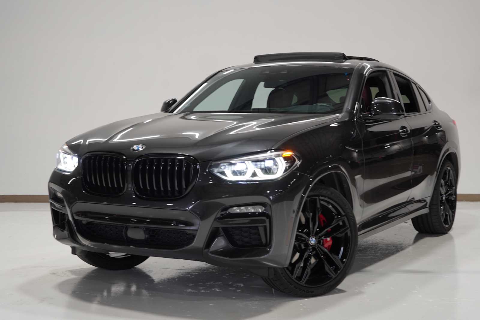 2021 BMW X4 M40i's photo