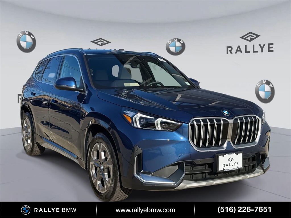 2025 BMW X1 28i's photo