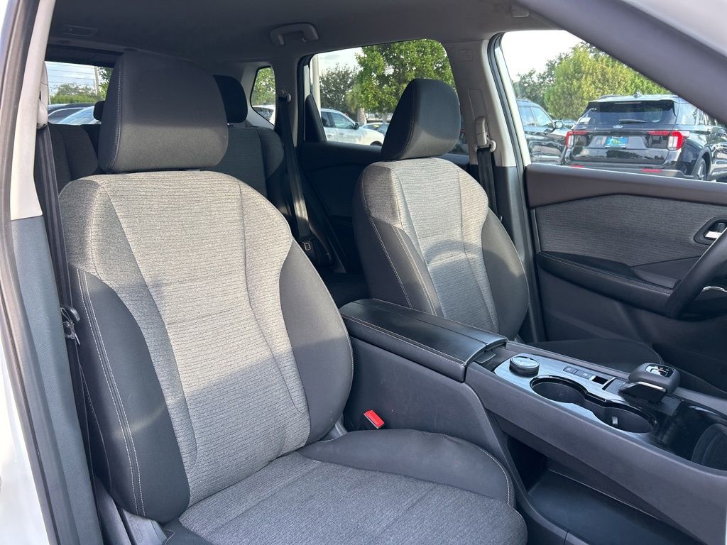 2023 Nissan Rogue SV photo 36