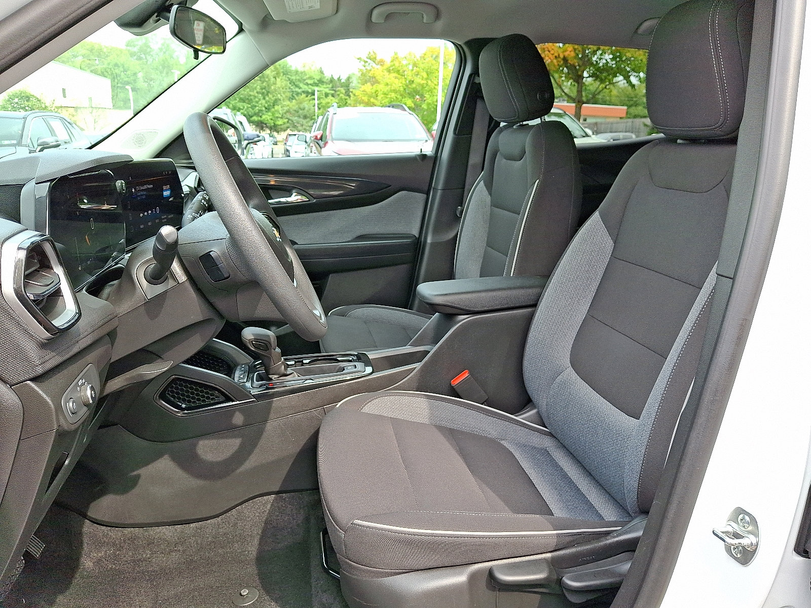 2025 Chevrolet Trailblazer LT photo 12