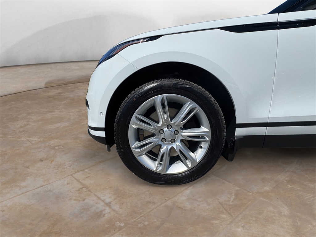2026 Land Rover Range Rover Velar S photo 14