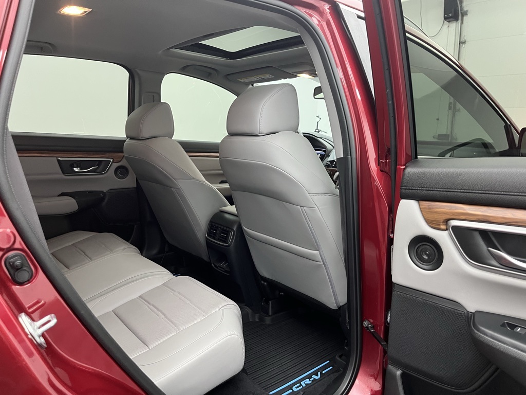 2022 Honda CR-V Hybrid Touring photo 28