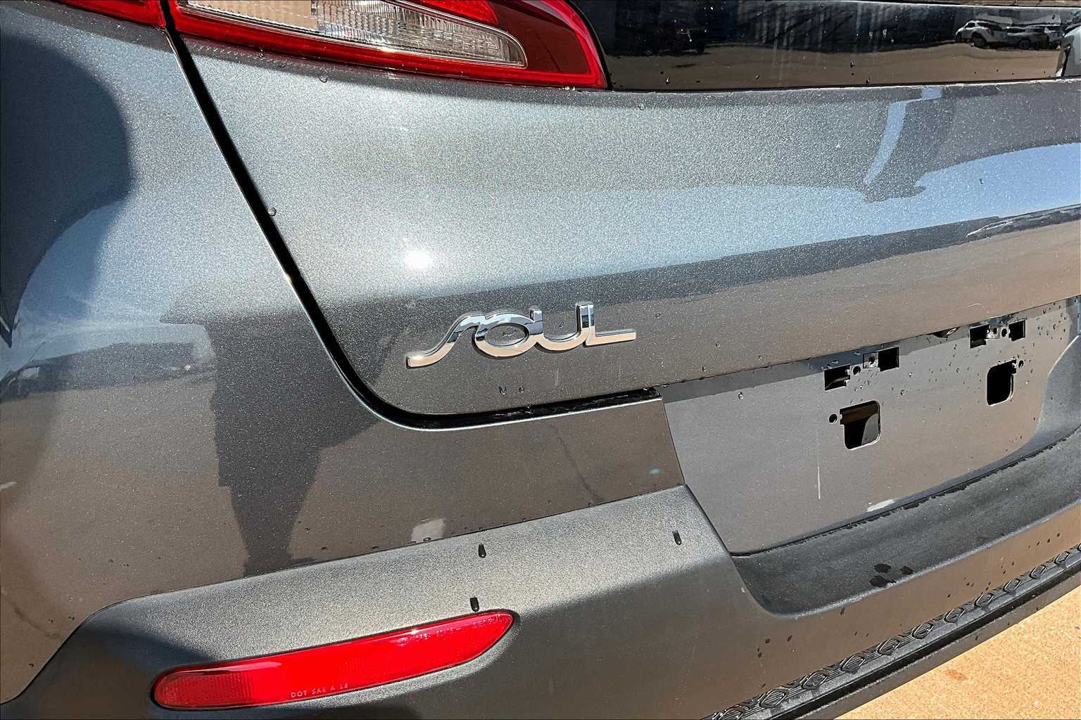 2020 Kia Soul LX photo 6