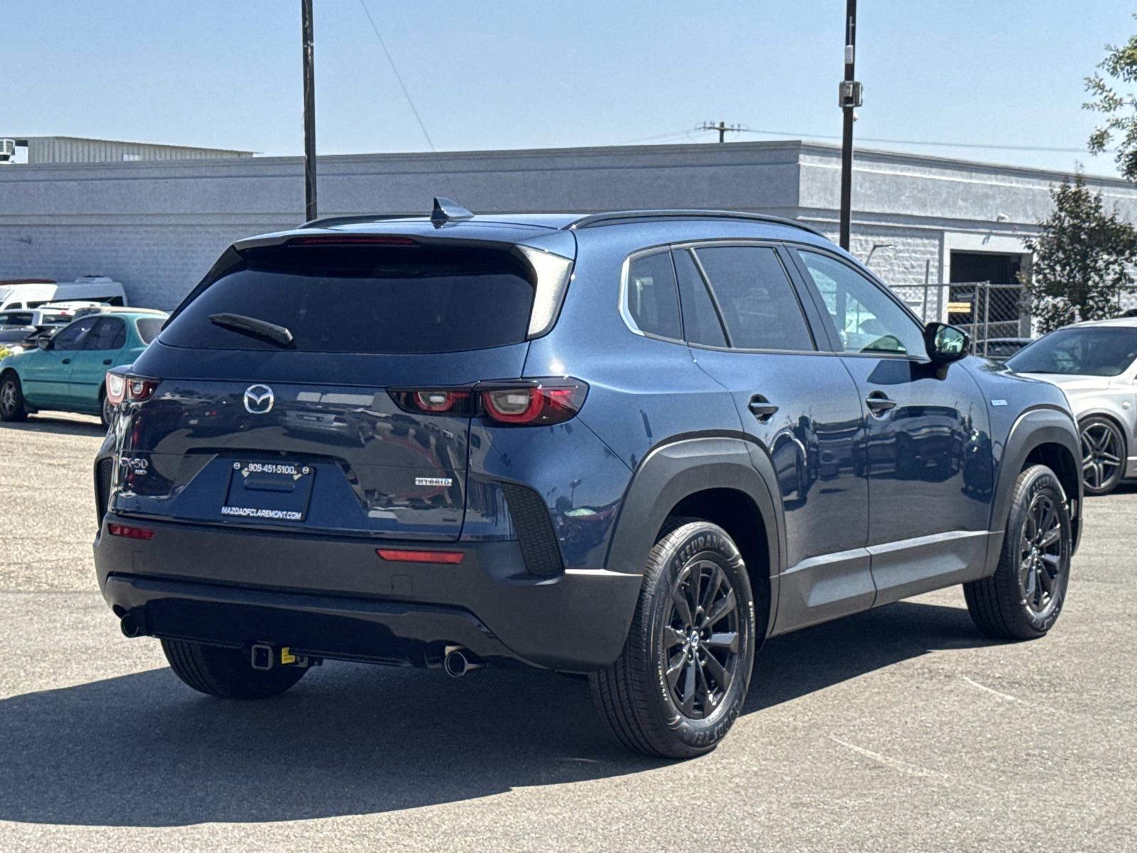 2025 Mazda CX-50 Premium photo 4