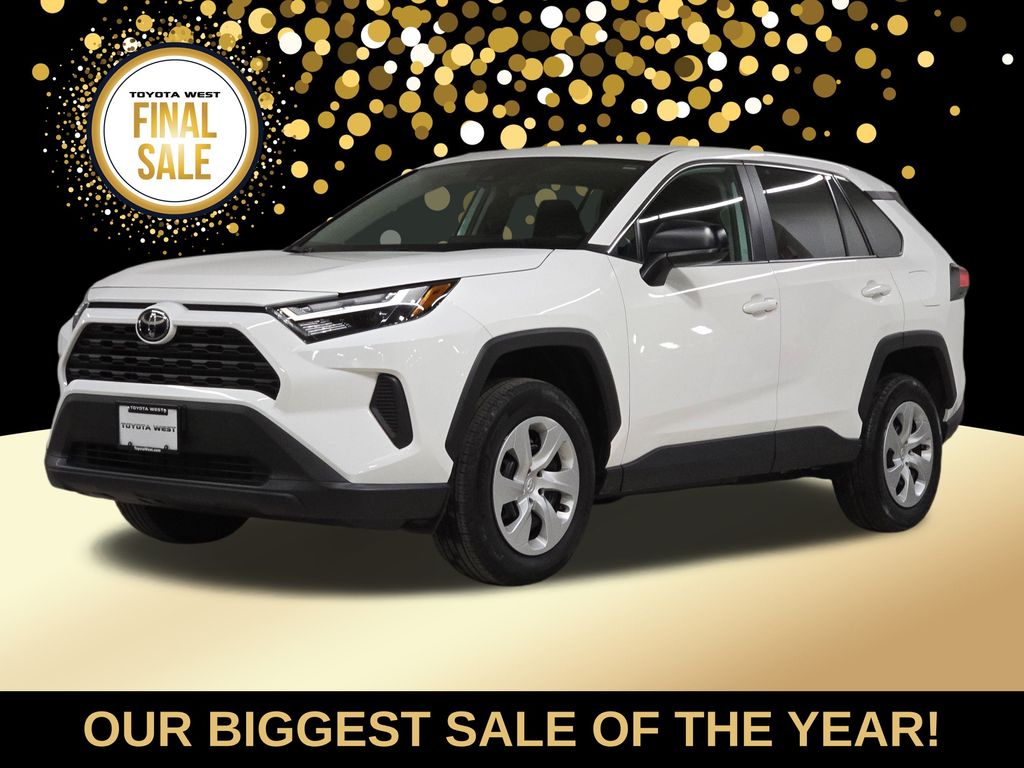 2024 Toyota RAV4 LE's photo