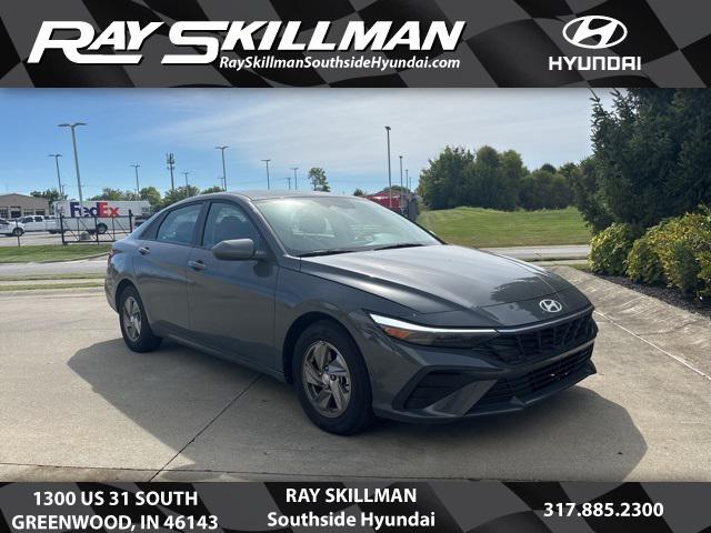 2025 Hyundai Elantra SE's photo