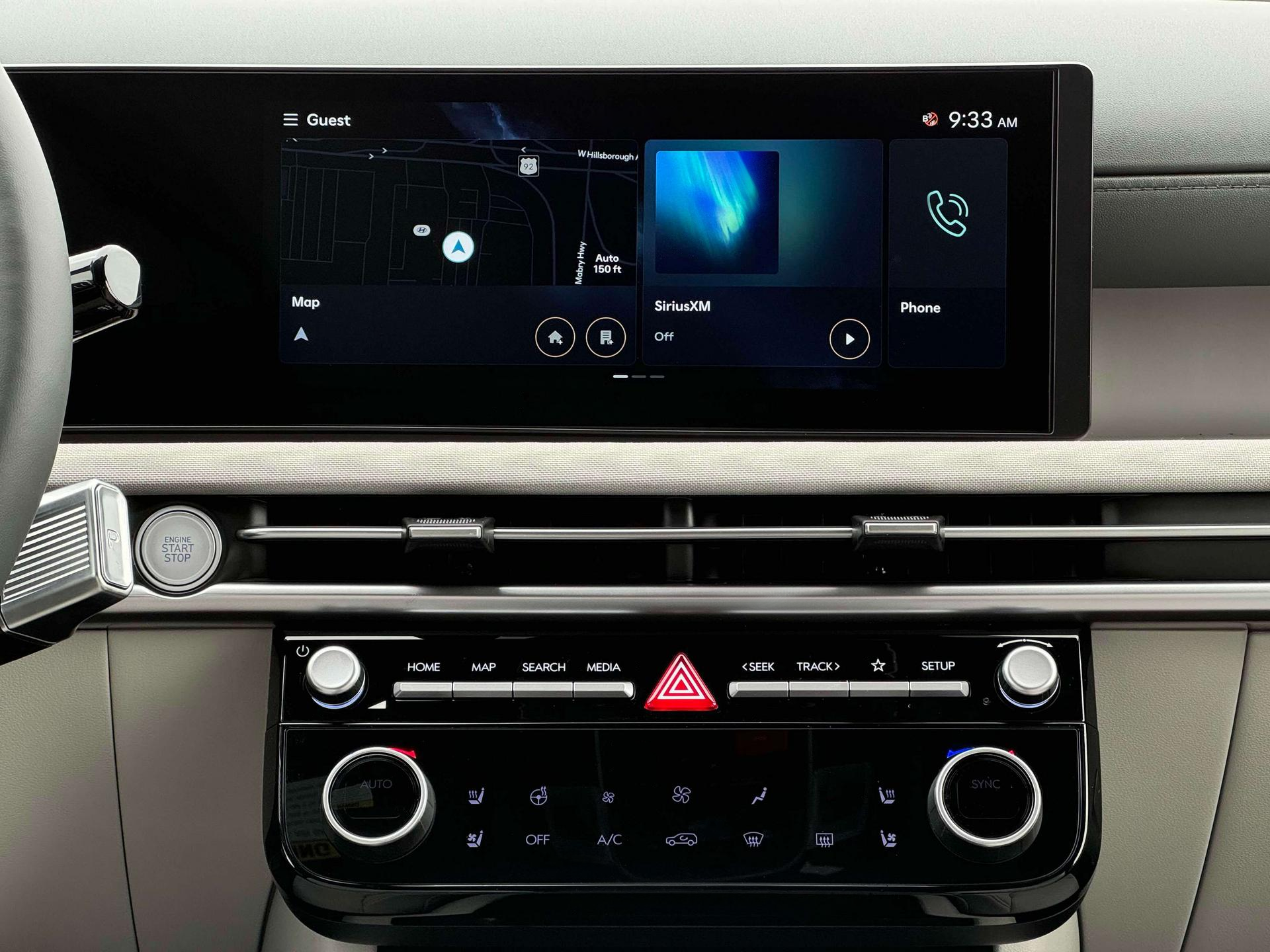 New 2025 White Hyundai Limited FWD image 19