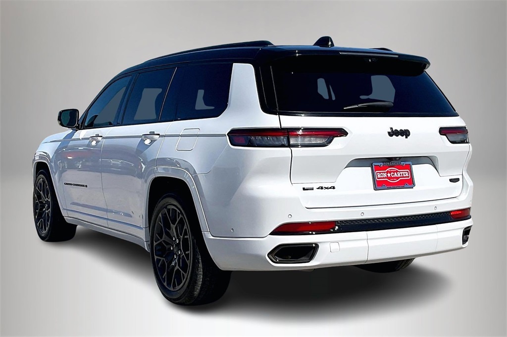 2023 Jeep Grand Cherokee L Summit photo 4