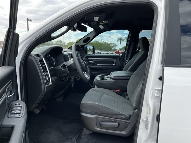 2022 Ram 1500 Classic Warlock photo 8