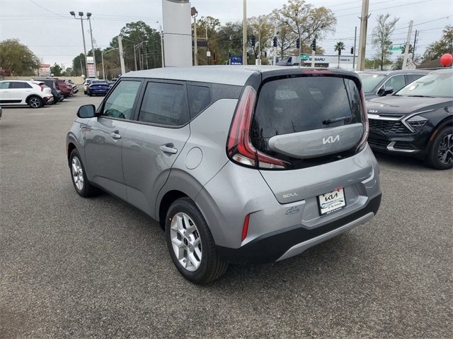 2025 Kia Soul S photo 4