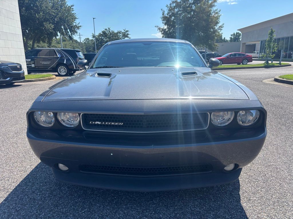 2013 Dodge Challenger SXT Plus photo 9