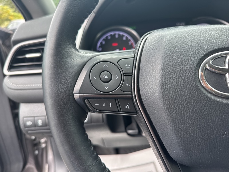 2022 Toyota Camry SE photo 22