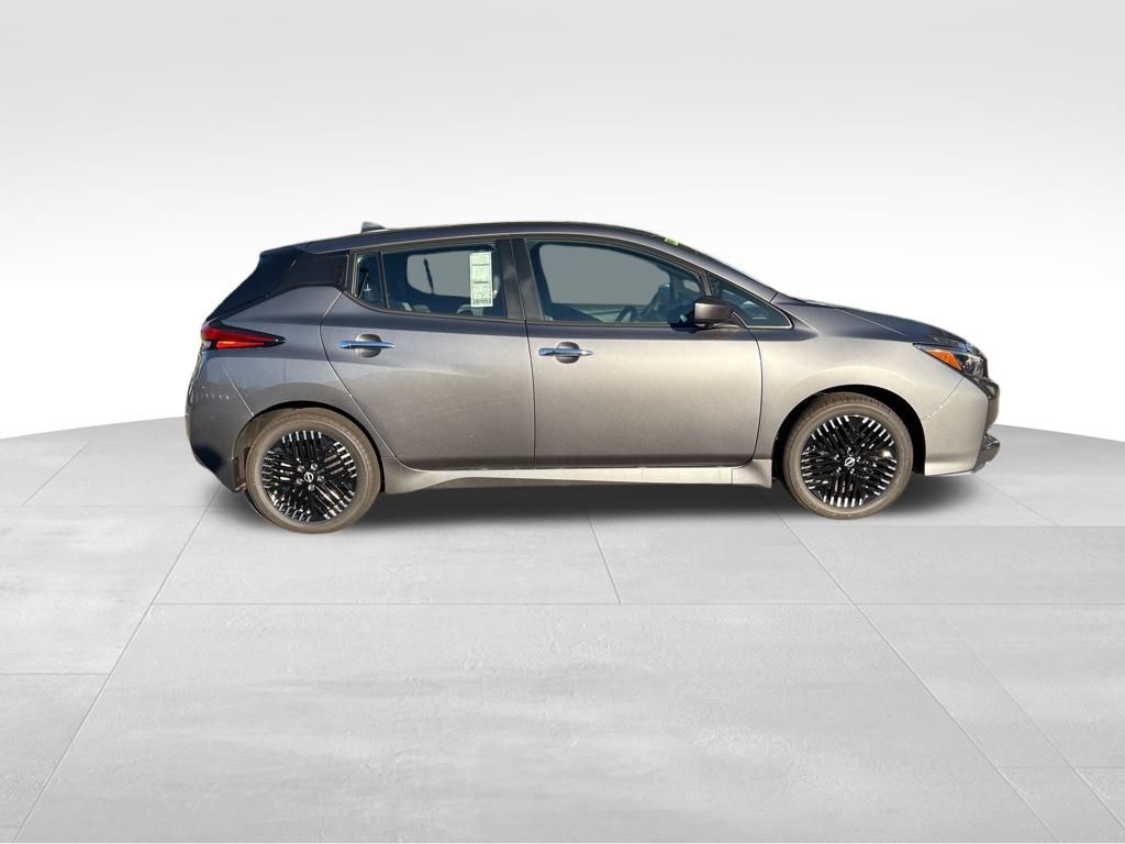 2024 Nissan Leaf SV Plus photo 4