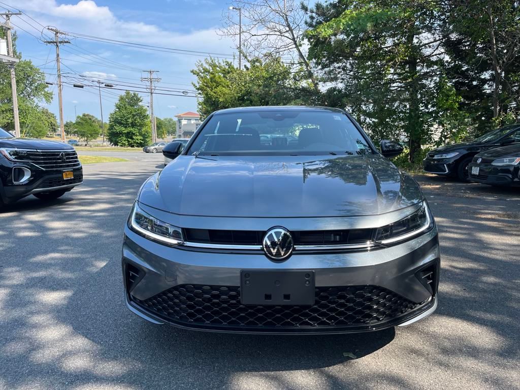 2025 Volkswagen Jetta 1.5T Sport photo 3