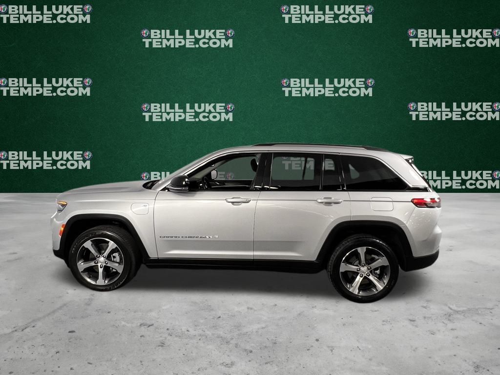 2023 Jeep Cherokee 4xe photo 8
