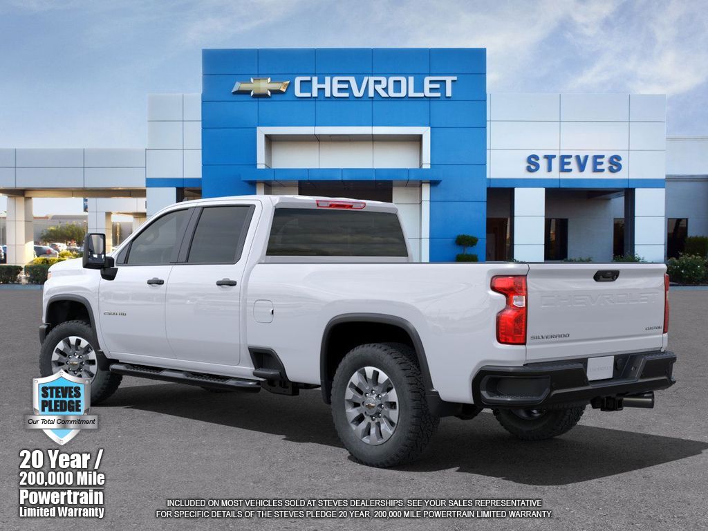 2025 Chevrolet Silverado 2500HD Custom photo 3