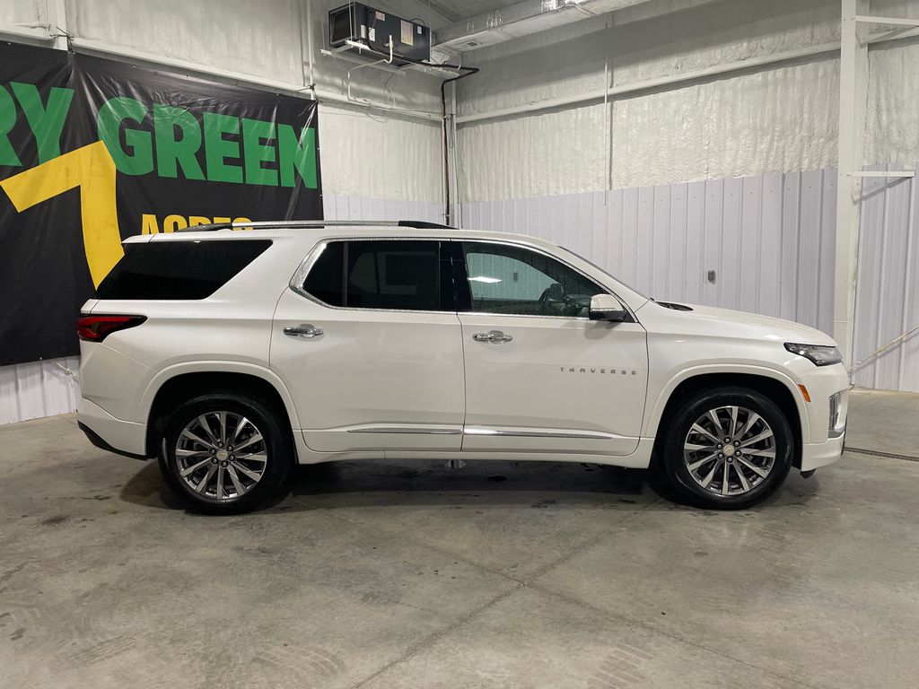 2022 Chevrolet Traverse Premier photo 4
