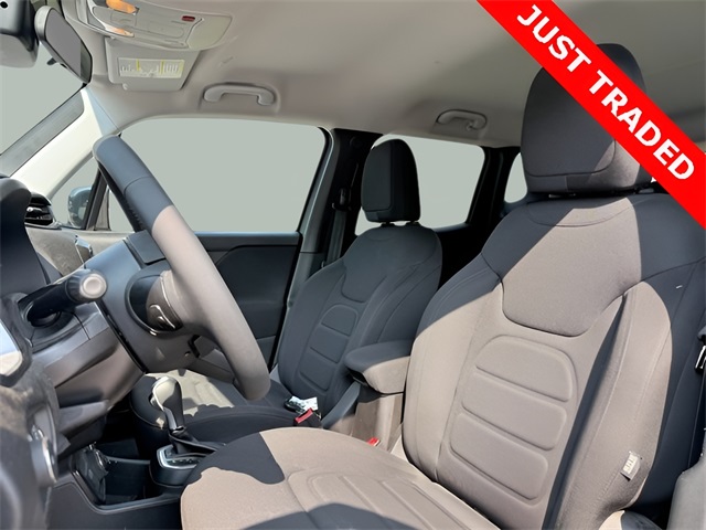 2021 Jeep Renegade Latitude photo 2