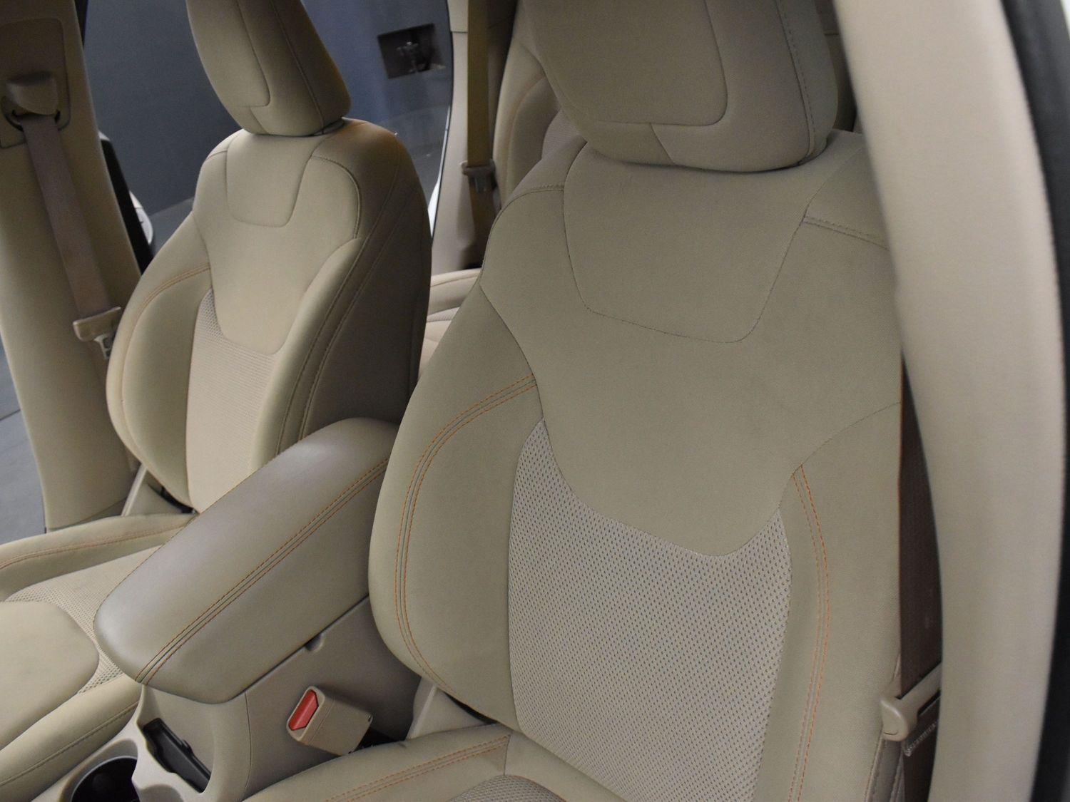 2019 Jeep Cherokee Latitude photo 10