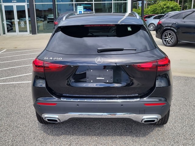 2025 Mercedes Benz GLA 250 photo 3