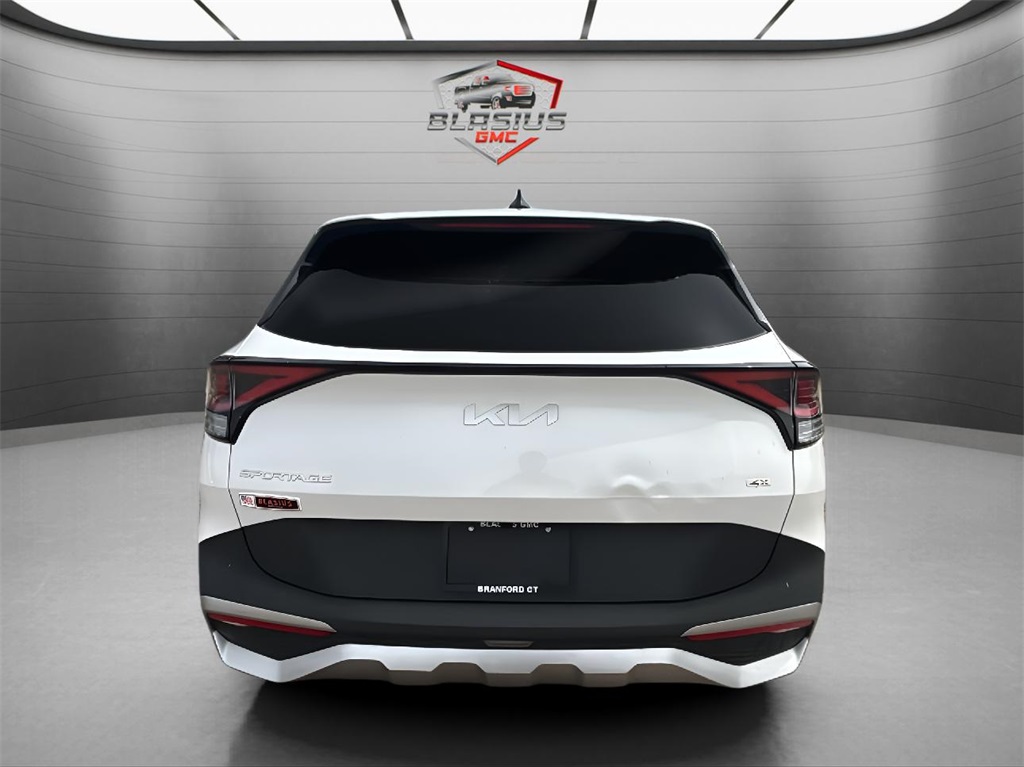 2023 Kia Sportage LX photo 4