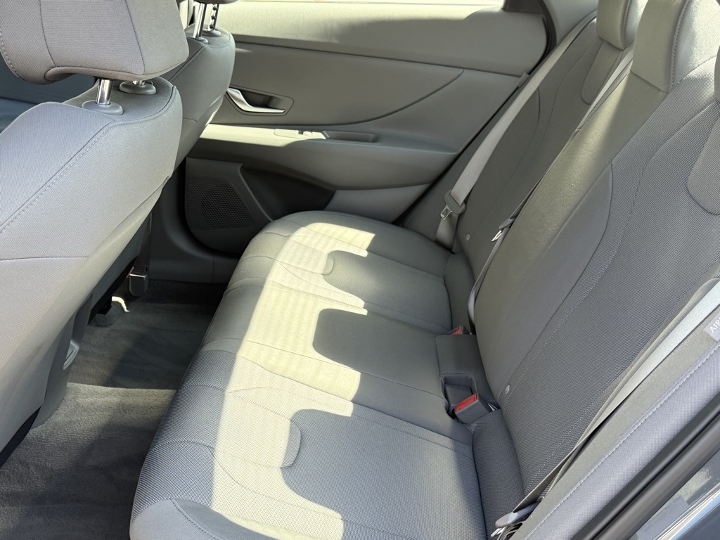 2025 Hyundai Elantra SE photo 23