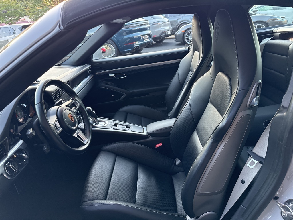 2019 Porsche 911 Targa 4S photo 4