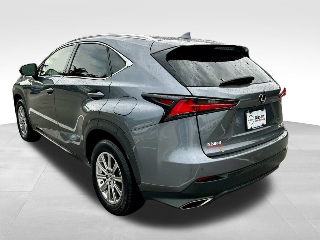 2021 Lexus NX 300 photo 4