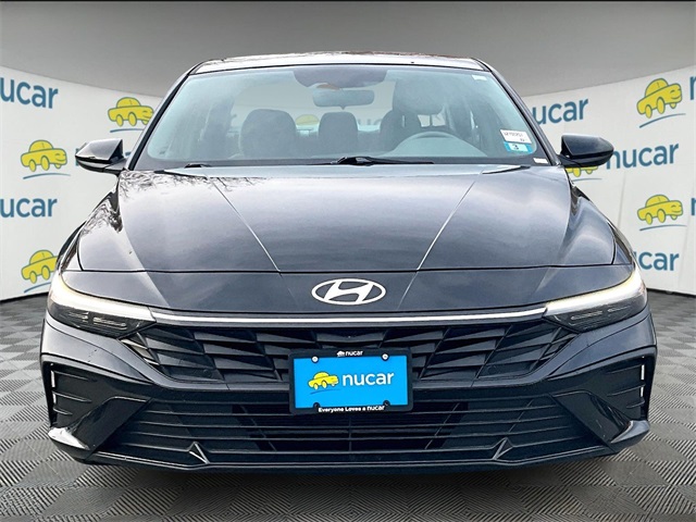 2024 Hyundai Elantra SE photo 3