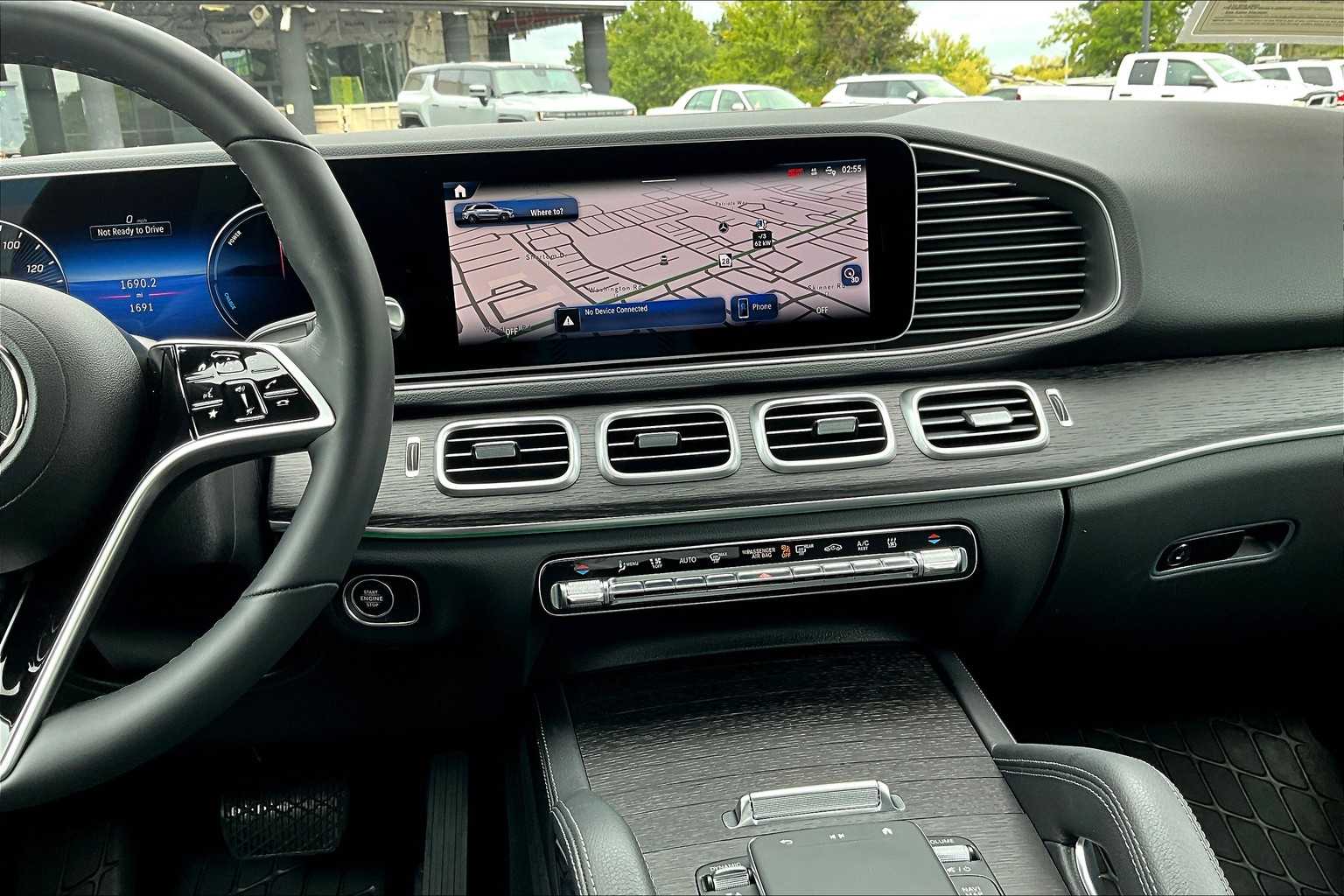 2025 Mercedes Benz GLE 450e 4MATIC photo 6