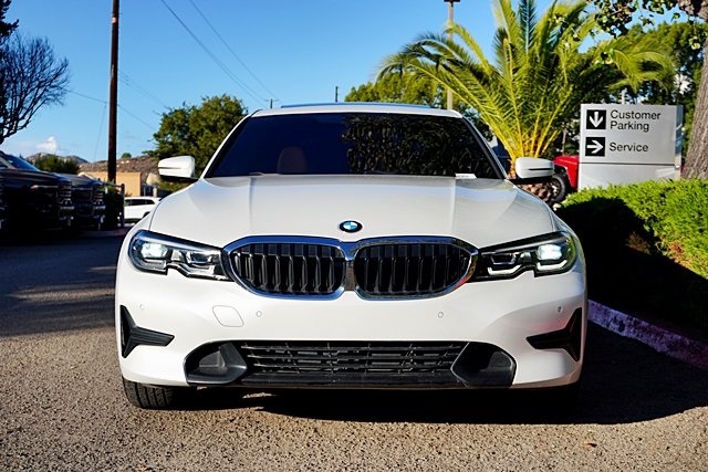 Used 2022 White BMW 330i image 4