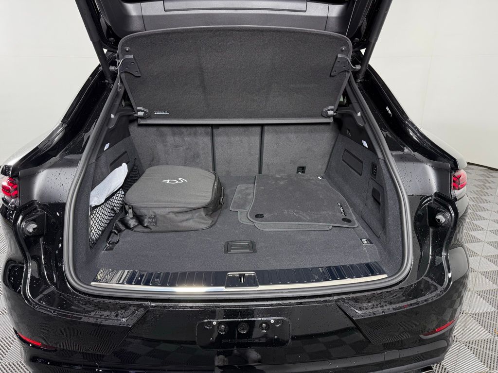 2024 Porsche Cayenne Turbo E-Hybrid Coupe photo 19