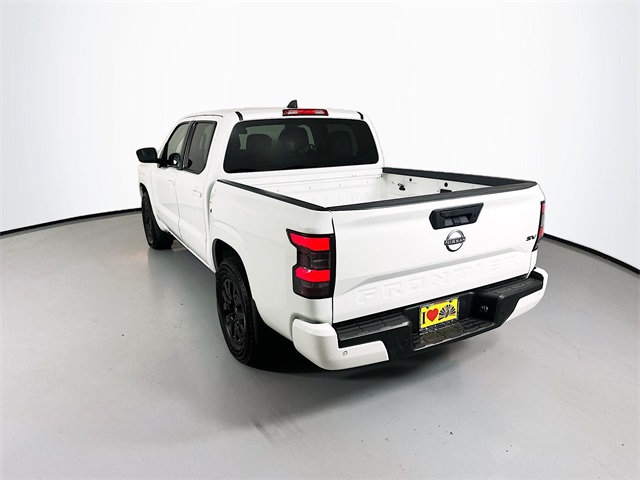 2022 Nissan Frontier SV photo 6