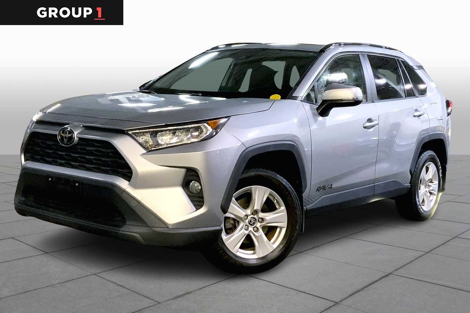 2019 Toyota RAV4 XLE's photo
