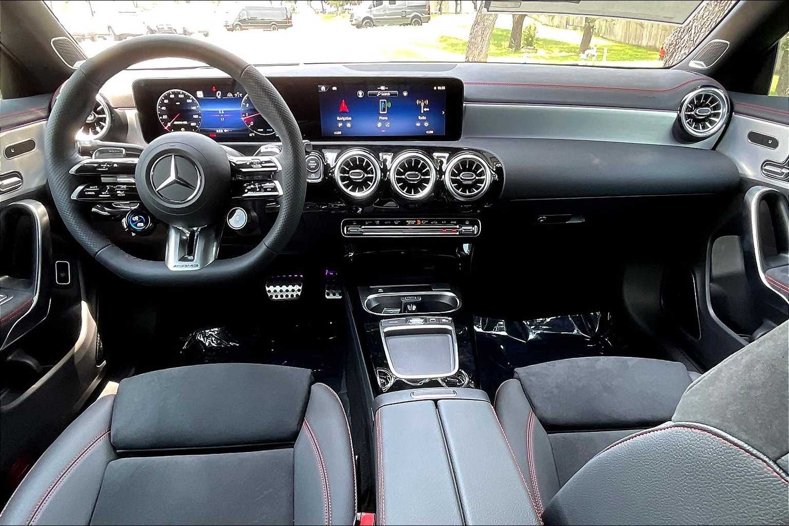 2025 Mercedes Benz CLA AMG 35 4MATIC photo 7