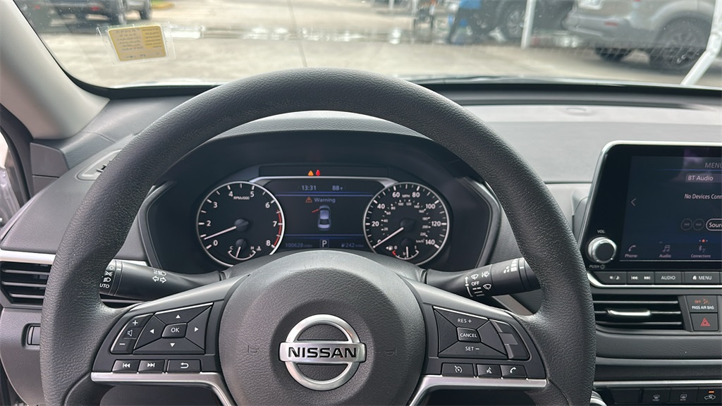 2022 Nissan Altima 2.5 SV photo 18