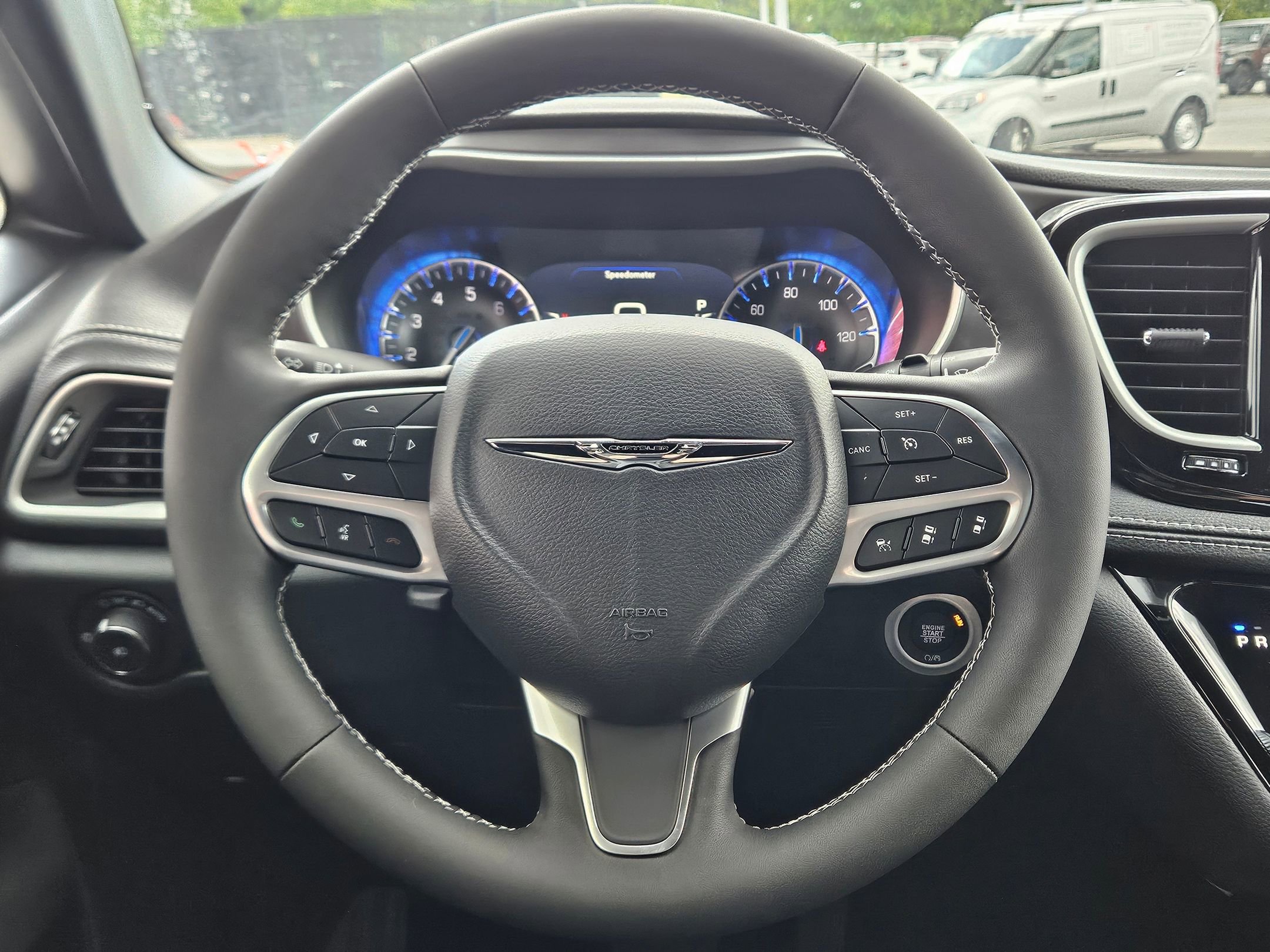 2025 Chrysler Pacifica photo 13