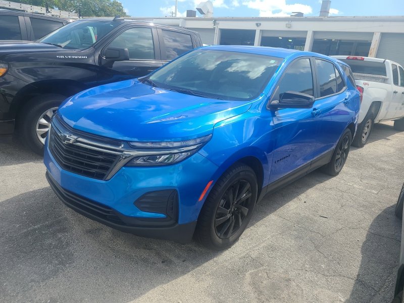 2024 Chevrolet Equinox LS photo 2